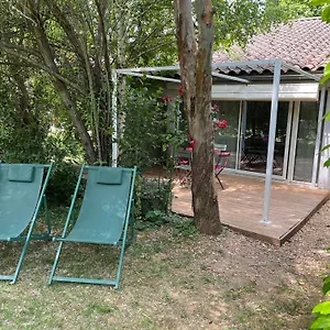 https://gite-de-charme-le-jales-berrias-et-casteljau-ardeche-du-sud.hotels-rhonealpes.com